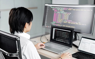 哈尔滨 api php源码,下载的php源码怎么运行呢？